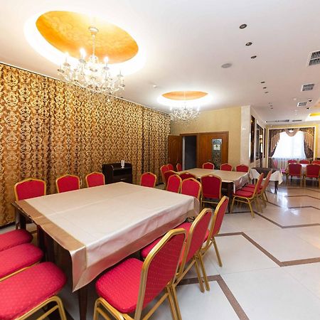 O Azamat Hotel Astana Exterior foto