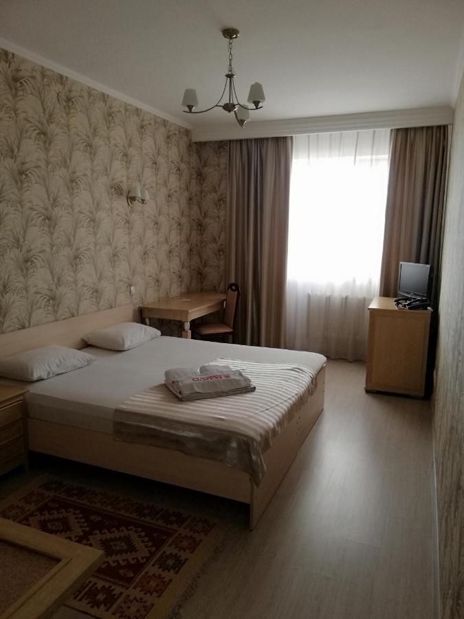O Azamat Hotel Astana Exterior foto