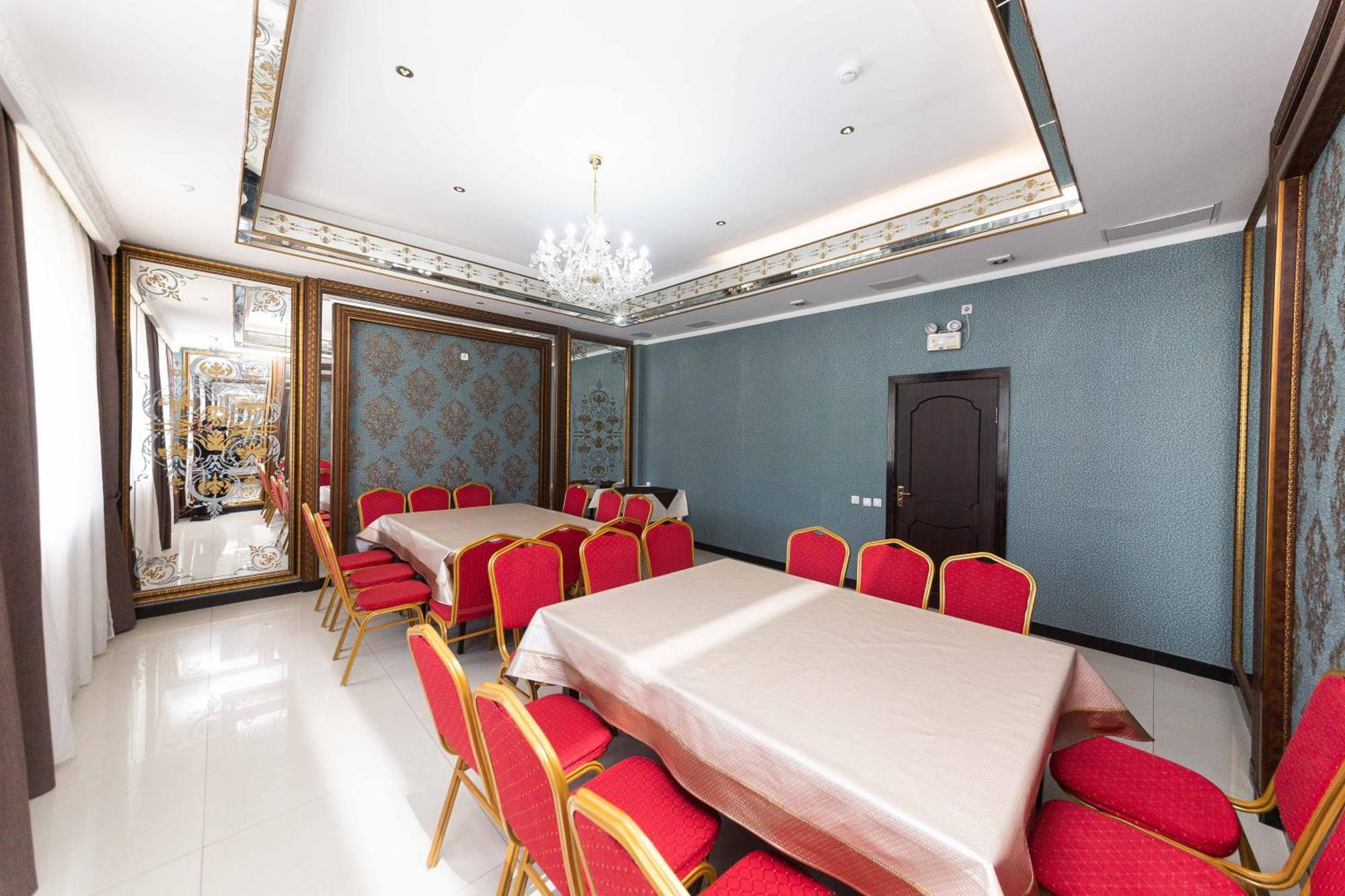 O Azamat Hotel Astana Exterior foto