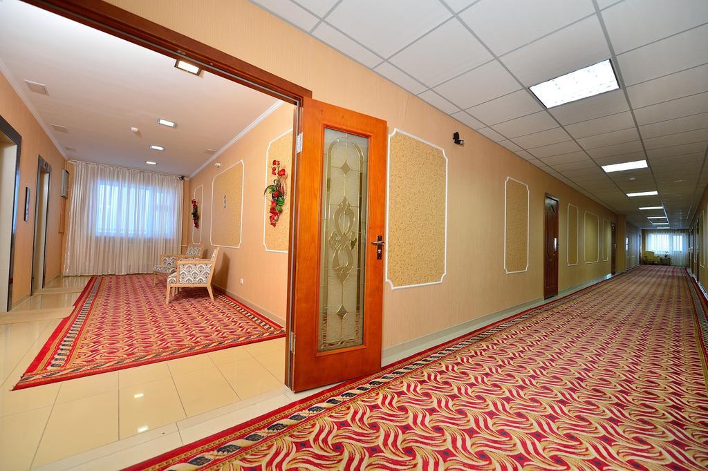 O Azamat Hotel Astana Exterior foto